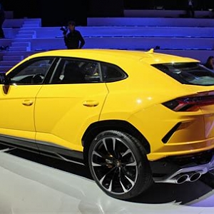 только для настоящий альфа гурманов lambo - urus