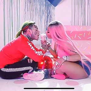 6ix9ine, Nicki Minaj, Murda Beatz - “FEFE”